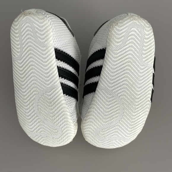 Adidas baby shoes - Picture 4 of 5